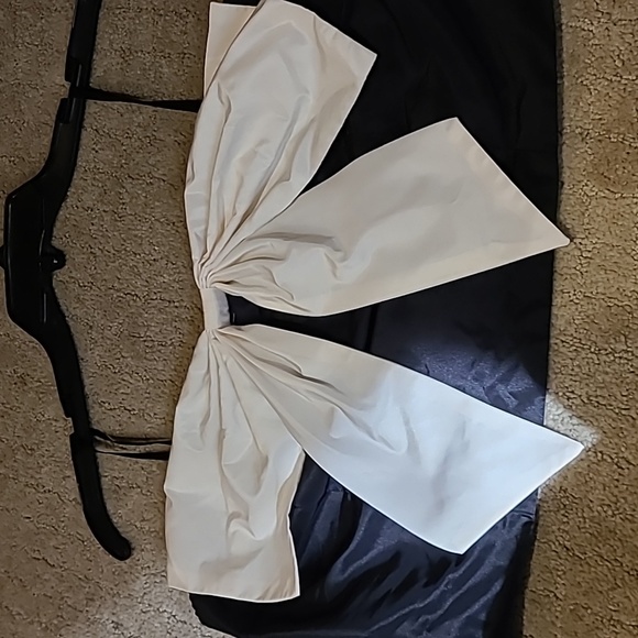 Staud strapless with Bow top - Picture 2 of 4